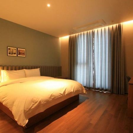 Perfect Hotel Gimhae Exterior foto